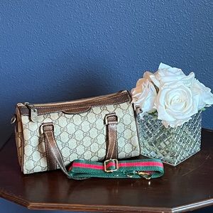 Authentic Vintage Gucci GG Supreme